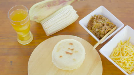 Arepas,-Venezuelan-dish-made-of-corn-flour
