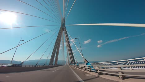 Fahren-Auf-Der-Rio-Andirrio-Brücke