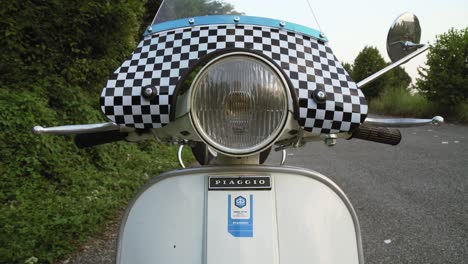 vespa-piaggio-50-special-125-px-80s-70s-retro-scooter-front