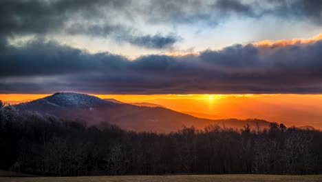 Dramatic-sunrise-Blue-Ridge-Mountains-time-lapse