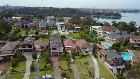 This-Video-was-captured-south-of-Sydney-in-a-beautiful-Suburb-close-to-the-Water