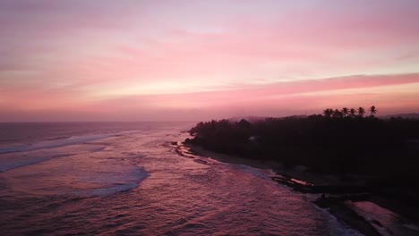 Wunderschöner-Dunkelroter-Sonnenuntergang,-Aufgenommen-In-Sri-Lanka-An-Diesem-Tag.-Ich-Konnte-Nicht-Erwarten,-Einen-Solchen-Schönen-Sonnenuntergang-Zu-Sehen