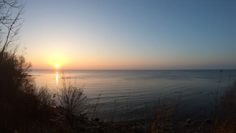 Time-lapse,-sunset-above-curonian-lagoon