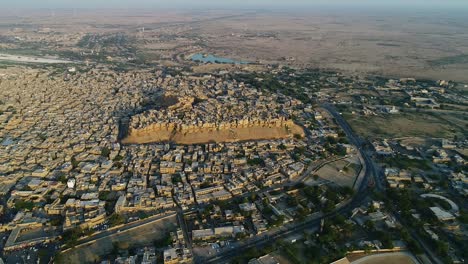 Luftdrohne-360°-Panoramaaufnahmen-Von-Jaisalmer-City-Bei-Tag---Full-HD