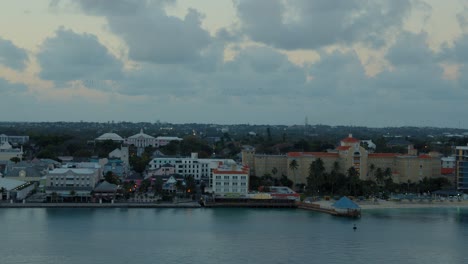 Blick-Am-Frühen-Morgen-Auf-Den-Hafen-Von-Nassau,-Bahamas
