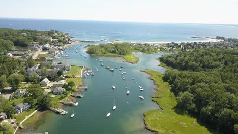 Aerial-view:-boats-heading-out-to-sea