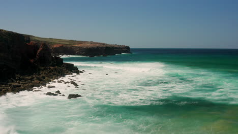 Aus-Der-Luft:-Der-Surfstrand-Von-Bordeira-An-Der-Algarve