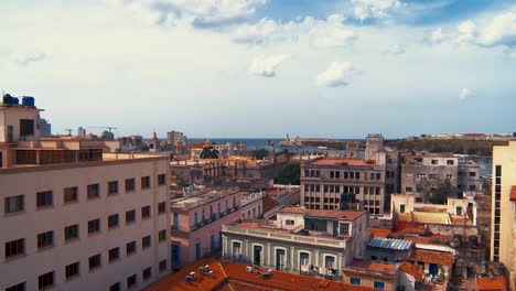 Blick-Auf-Die-Festung-Und-Das-Schloss-Morro-In-Havanna,-Kuba-Und-Blick-Auf-Das-Meer