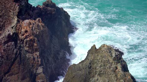Detailansicht-Der-Meereswellen-An-Der-Pazifikküste-Von-Kalifornien