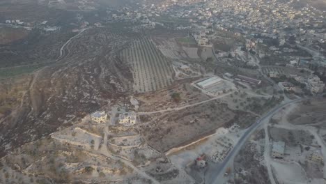 Hoher-Aussichtspunkt-Auf-Die-Hügel-Und-Den-Stadtrand-Von-Arraba,-Palästina,-Naher-Osten