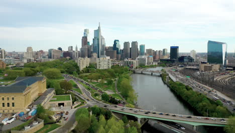 Drone-Aerial-pan-left-of-Philadelphia-city-skyline-showing-Comcast-Technology-Center-and-the-Art-Museum
