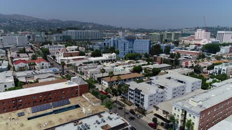 4K-Drohnen-Luftaufnahme-Des-Gebäudes-Und-Des-Campus-Der-Scientology-Kirche-Am-Sunset-Blvd-In-Los-Angeles,-Kalifornien