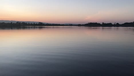 A-meditative-and-calming-video-of-a-lake-during-twilight