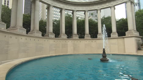 Millenium-Park-Fountain,-Chicago,-Illinois,-United-States,-Usa
