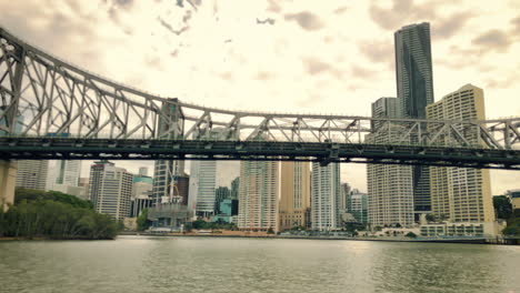 Story-Bridge-Von-Brisbane-City-Cat-Ferry