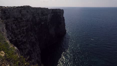 Borde-De-Un-Acantilado-En-Malta