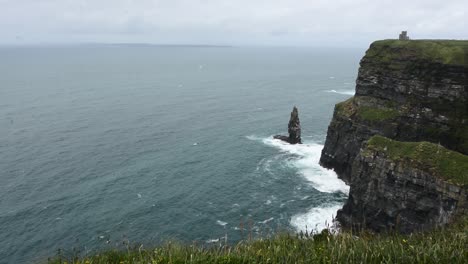 Edge-of-the-Cliffs-of-Moher-and-Atlantic-Ocean-In-Ireland