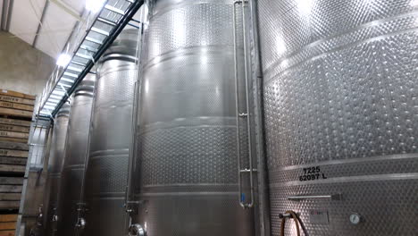 Stainless-steel-wine-tanks-for-the-maturing-of-wine-in-wine-cellar