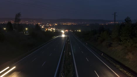 Timelapse-of-traffic-on-highway-at-night---slower-version