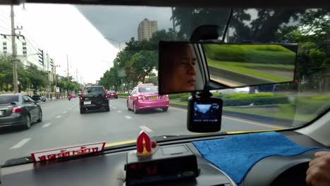 Taking-the-taxi-in-Bangkok-during-the-rush-hour-can-be-a-horrible-experience