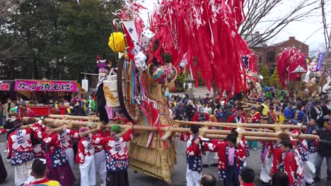 Dancing-and-festive-scene-at-Sagicho-Matsuri-in-Kansai-region-of-Japan