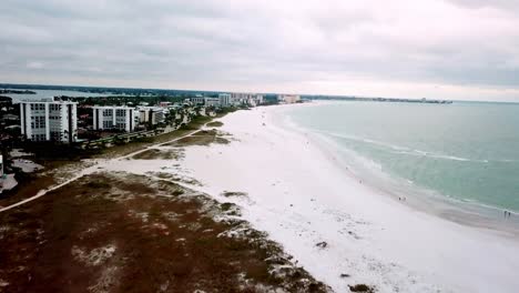 Aerial-Zoom-in-Lido-Beach,-Lido-Key,-Sarasota-Florida