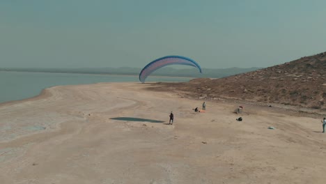 Paraglider-Preparing-To-Take-Off-From-Coastline-In-Karachi-Pakistan