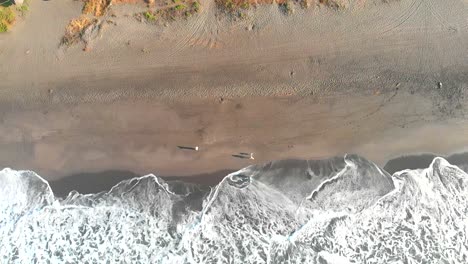 Aerial-view-of-ocean-waves