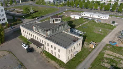 Drohnenschuss-Aus-Einem-Alten-Deutschen-Gebäude