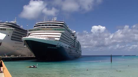 Nieuw-Amsterdam-cruise-ship-docked-at-Grand-Turk,-Turks-and-Caicos-Islands