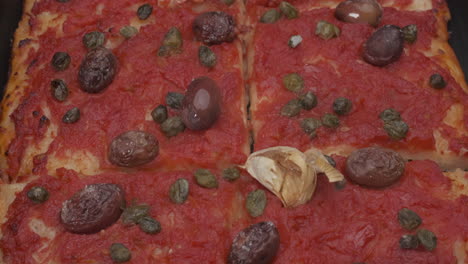Pizza-Sardenaira-Sardinara,-Typische-Traditionelle-Italienische-Ligurien-Pizza