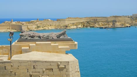 Die-Belagerungsglocke-Beendet-Ihren-Zyklus-In-Valletta,-Malta