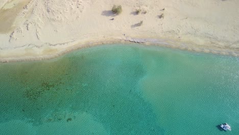 La-Playa-Nudista-Tropical-Y-Escénica-De-Sarakiniko-En-La-Isla-De-Gavdos,-Grecia
