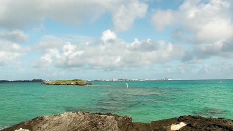 Viewpoint-from-Spanish-Point,-Bermuda-of-the-Great-Sound,-Royal-Naval-Dockyard,-and-the-Northshore-Coastline