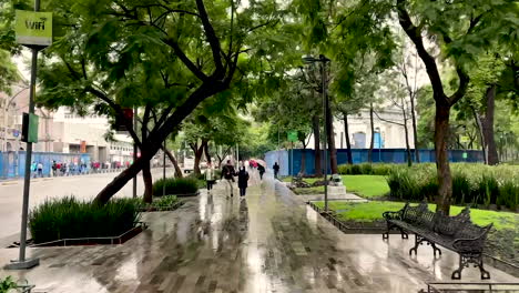Timelapse-in-mexico-city-Alameda-during-rainy-day
