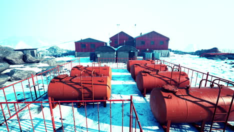 Antarctic-Station-on-the-Antarctic-Peninsula