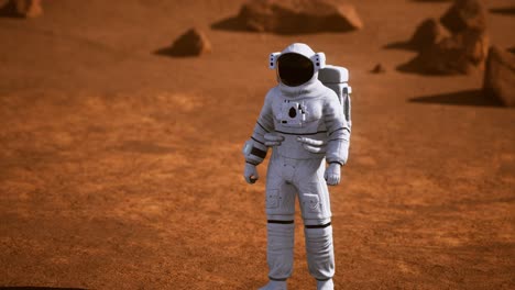 Astronauta-En-La-Superficie-De-Marte.-Planeta-Rojo-Cubierto-De-Gas-Y-Roca