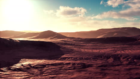 Sonnenuntergang-über-Den-Sanddünen-In-Der-Wüste.-Luftaufnahme
