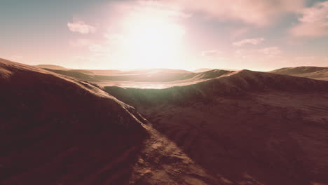 Sonnenuntergang-über-Den-Sanddünen-In-Der-Wüste.-Luftaufnahme