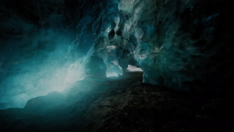 Cueva-De-Hielo-De-Cristal-Azul-Debajo-Del-Glaciar-En-Islandia