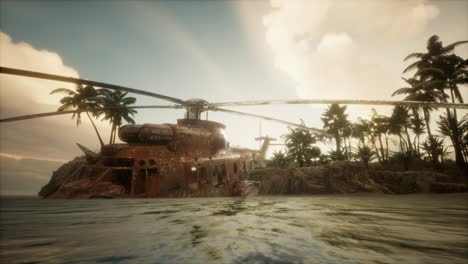 Viejo-Helicóptero-Militar-Oxidado-Cerca-De-La-Isla