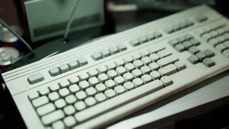 Alter-Vintage-PC-Arbeitsplatz