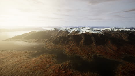 Luftdrohnen-Panoramablick-Auf-Die-Berge-In-Island