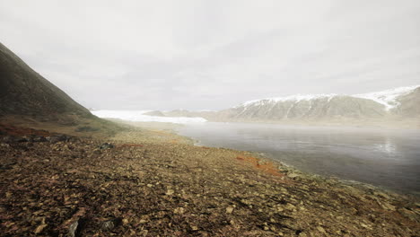 Vista-Nublada-De-Verano-Al-Gran-Glaciar