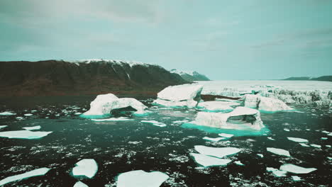 Großer-Gletscher-An-Der-Küste-Der-Antarktis-Ein-Sonniger-Sommernachmittag