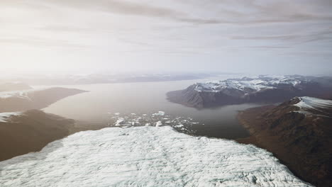 Icebergs-float-on-glacier-lagoon