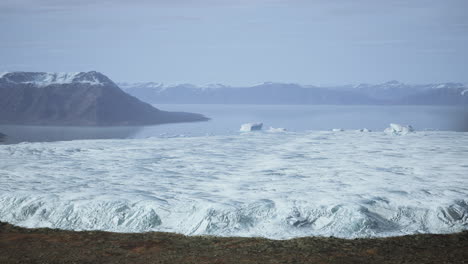 Vista-Del-Paisaje-De-La-Bahía-Del-Glaciar-De-Alaska