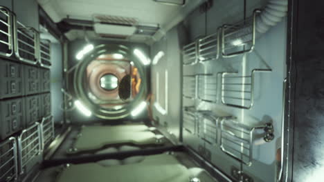 Marinierte-Eingelegte-Gurke-Schwimmt-In-Der-Internationalen-Raumstation