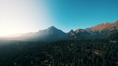 Rocky-mountain-range-with-trees
