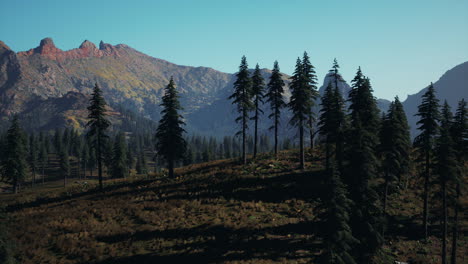 Landscape-view-of-the-mountain-range-with-trees-in-the-fall